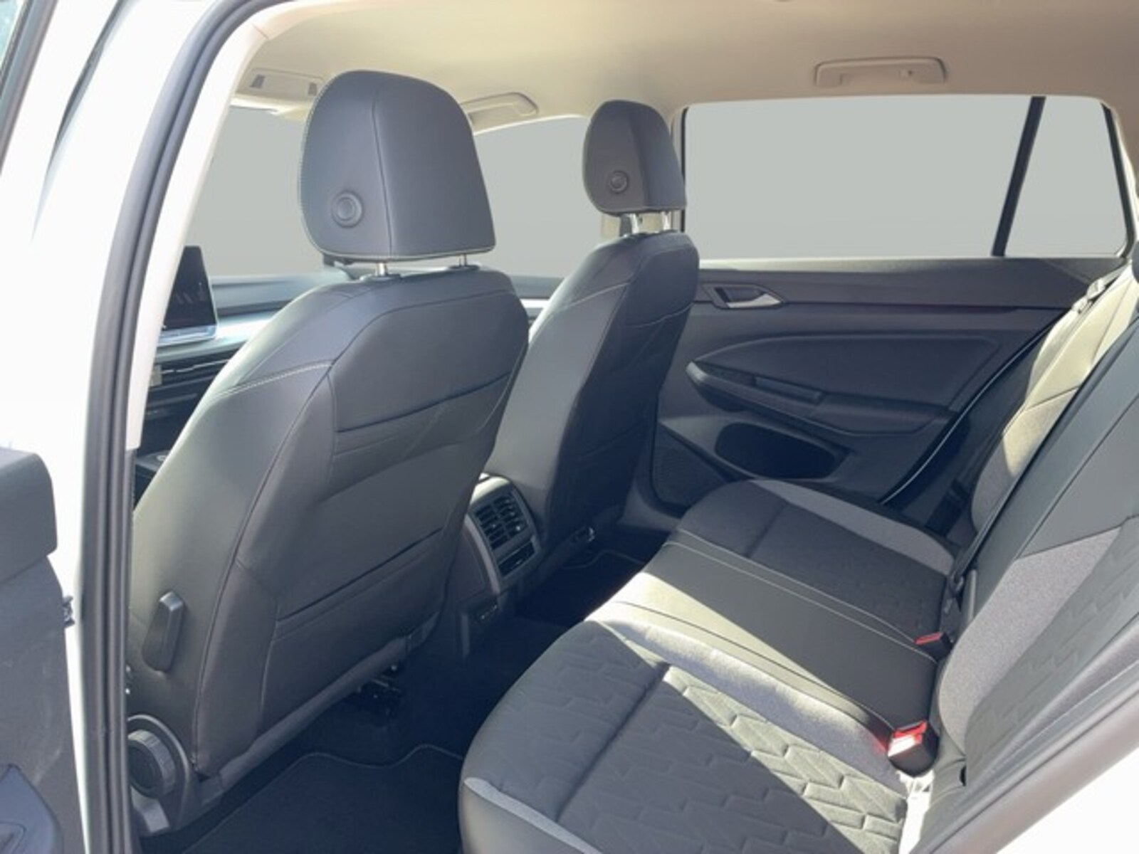 Volkswagen Golf Variant – Bild 11