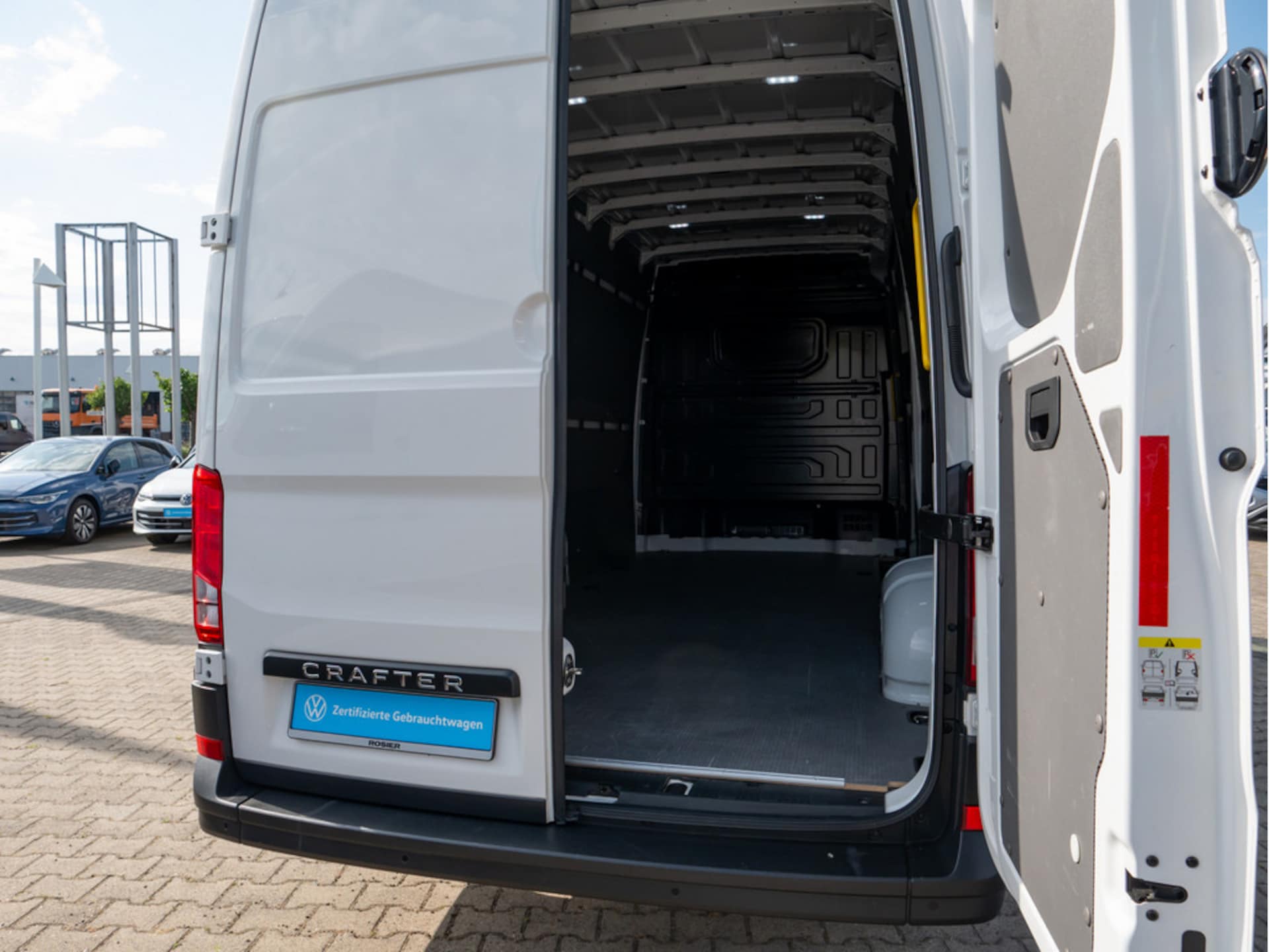Volkswagen Crafter Kasten langer Radstand
