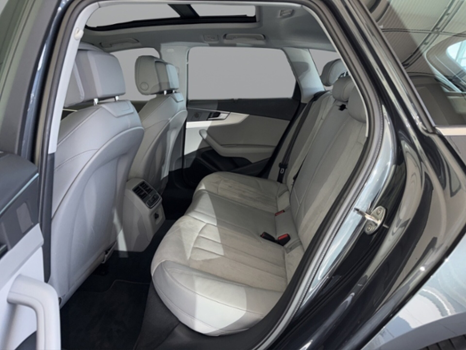 Audi A4 Avant Advanced