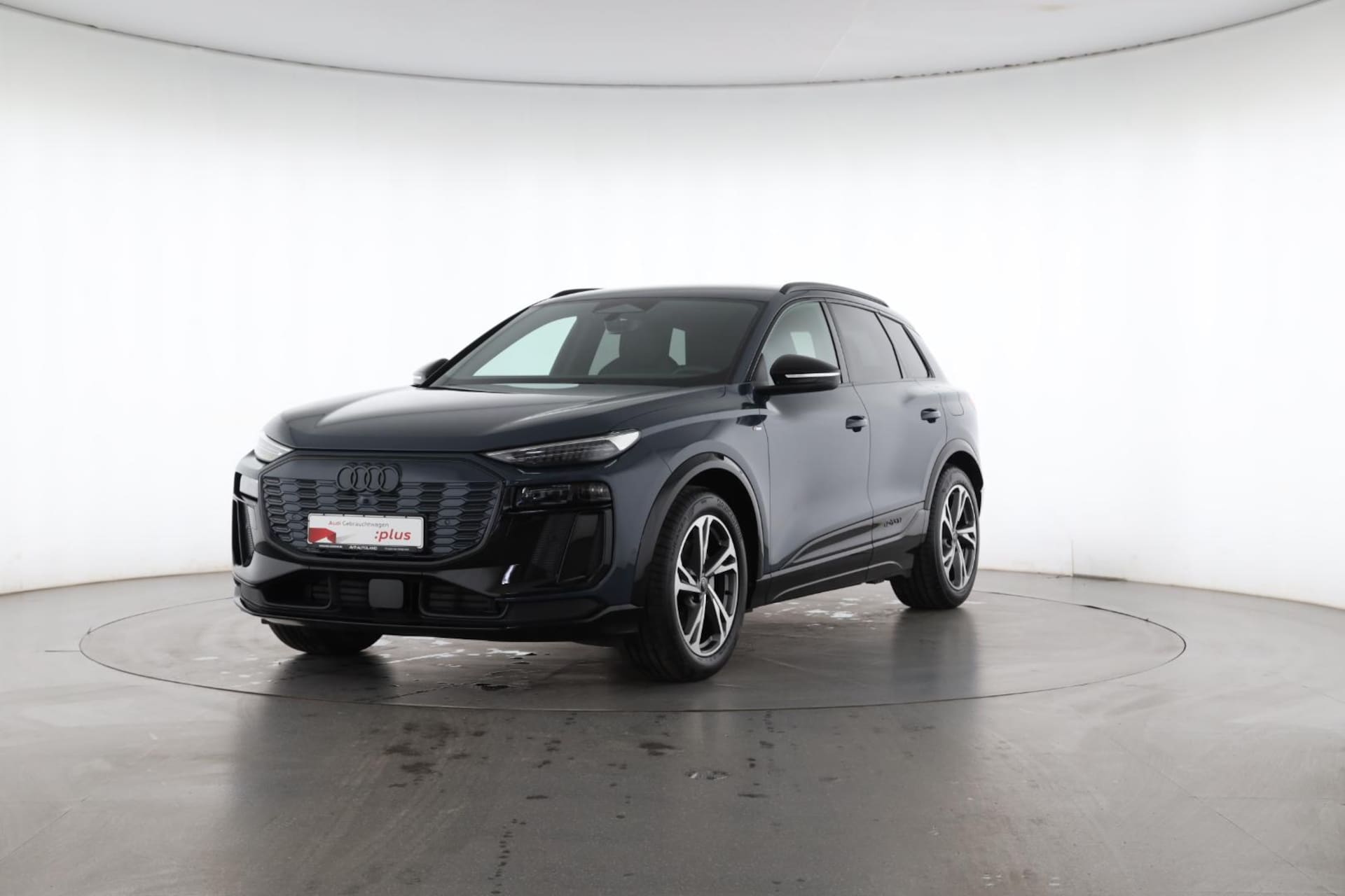 Audi Q6 SUV e-tron