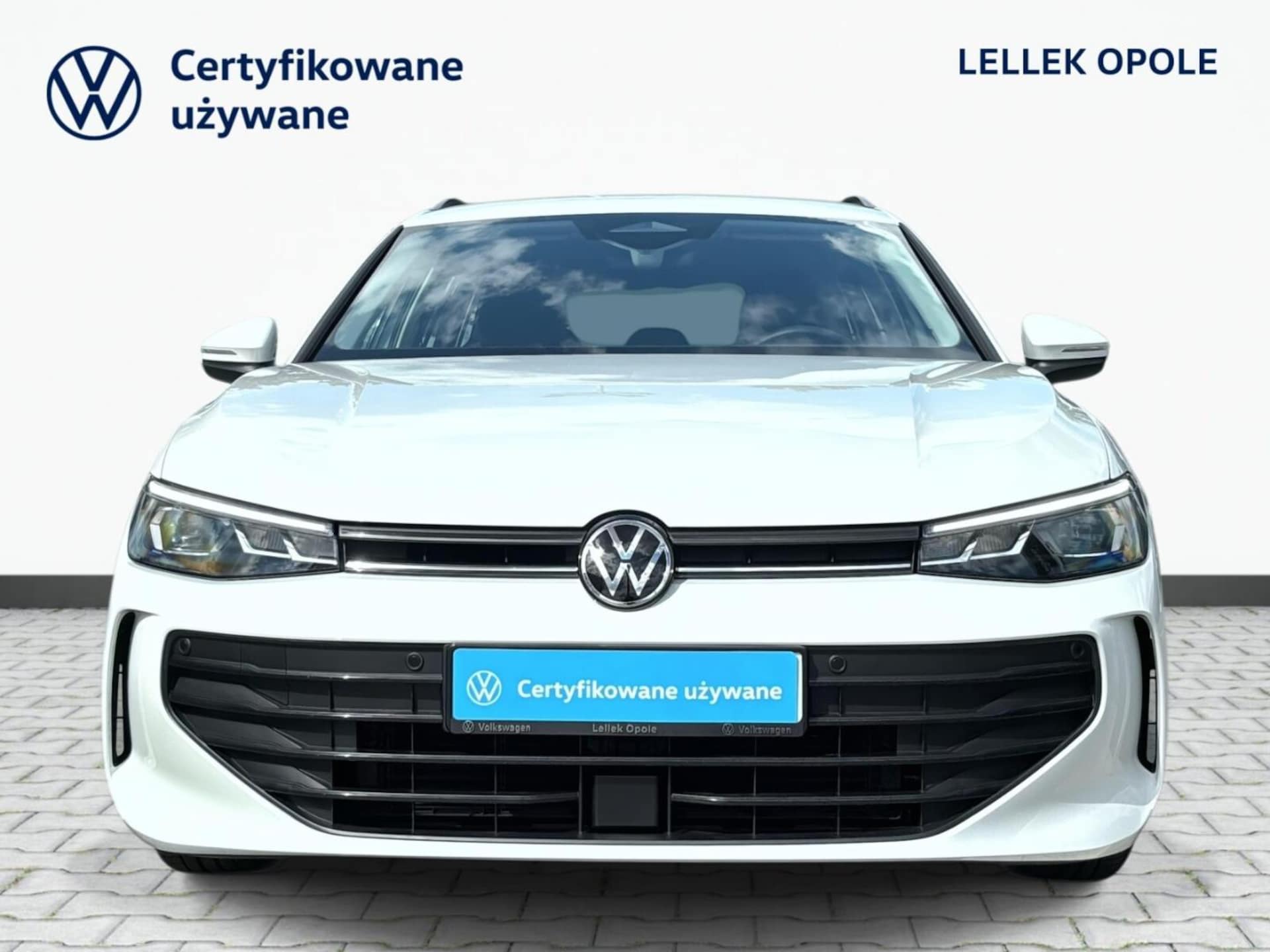 Volkswagen Passat Model bazowy