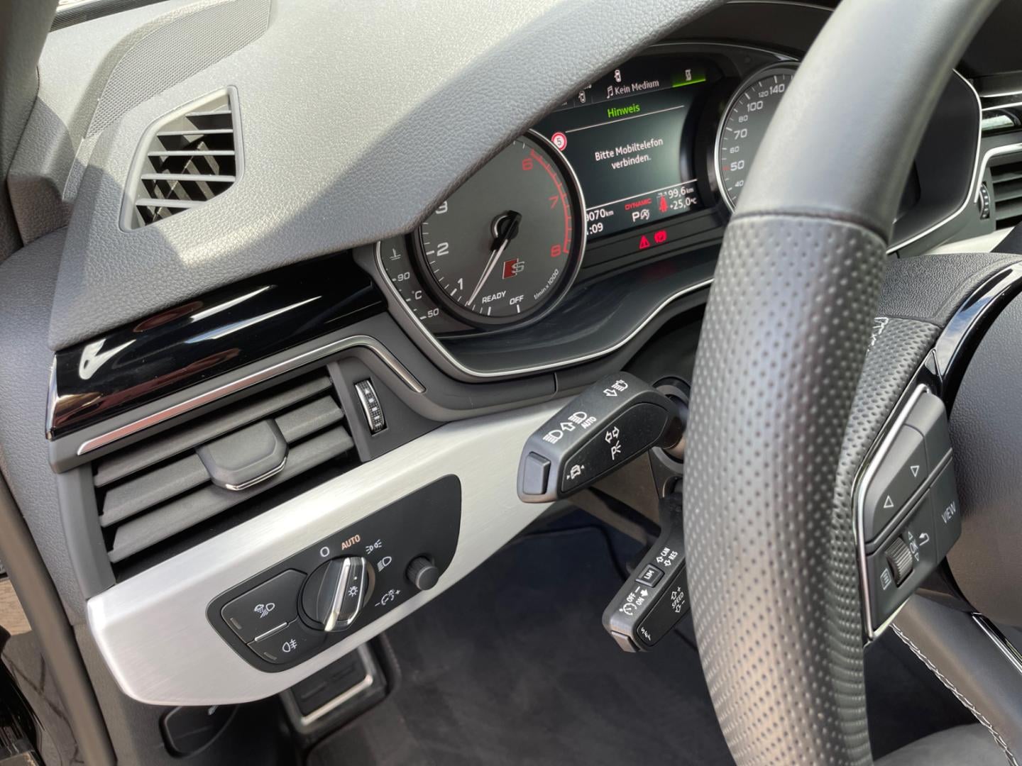 Bild über Audi S5 Cabriolet TFSI quattro tiptronic - für weitere Informationen kontaktieren Sie den Audi Partner