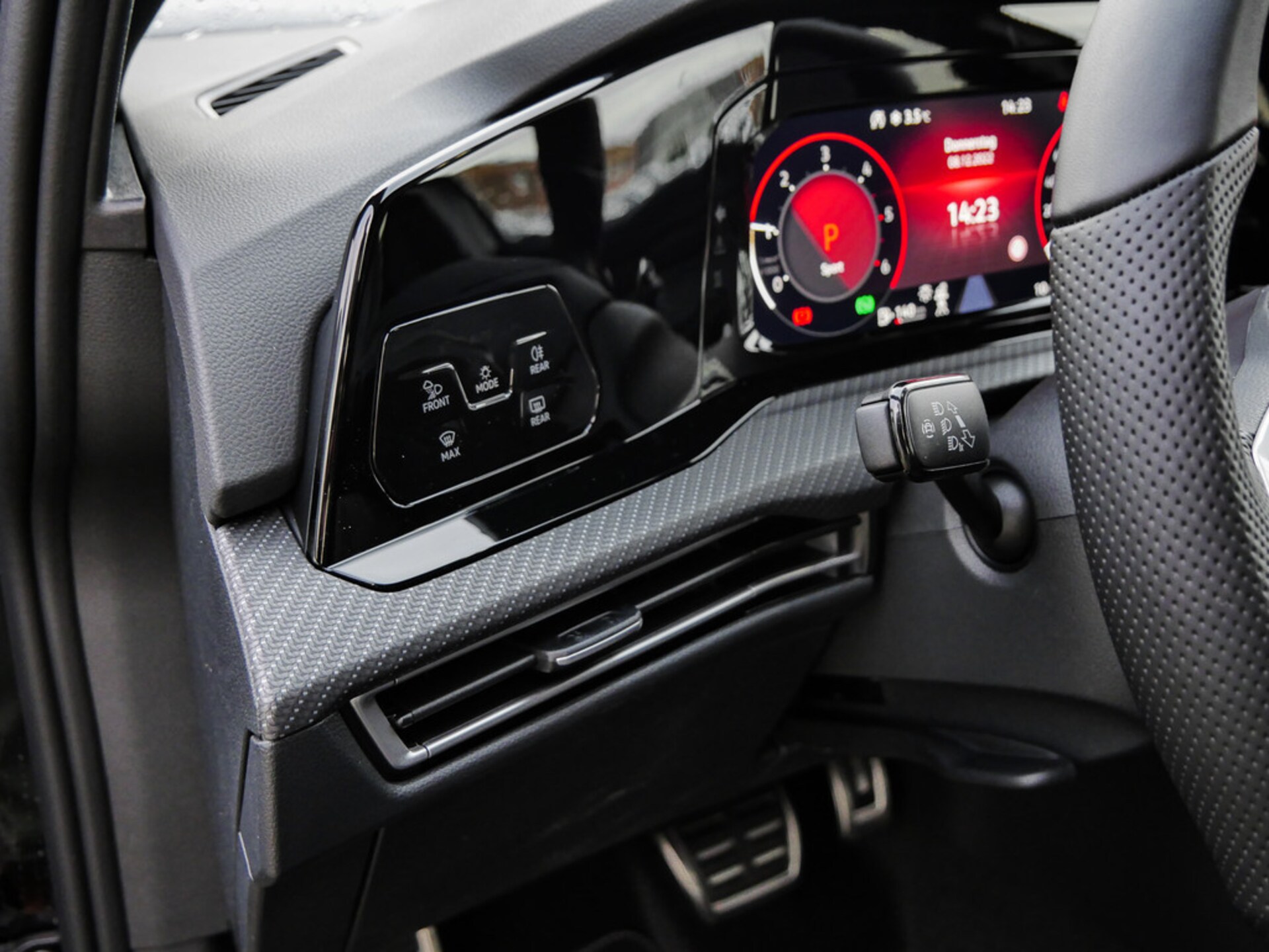 Volkswagen Golf R-Line