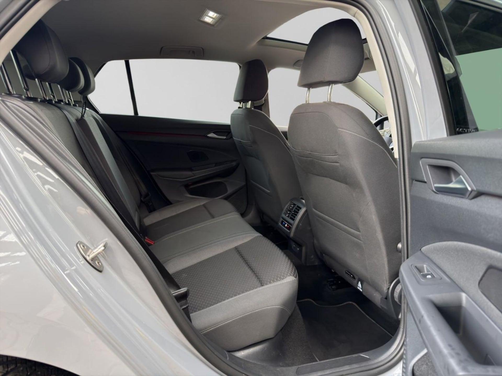 Volkswagen Golf Active