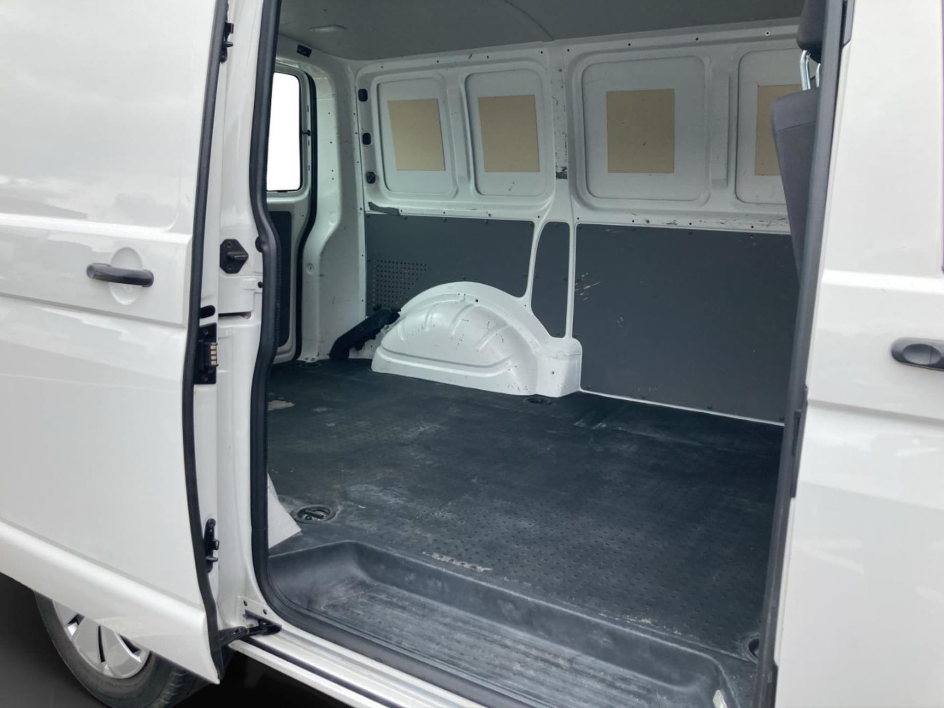 Volkswagen T6.1 Transporter Kasten kurzer Radstand