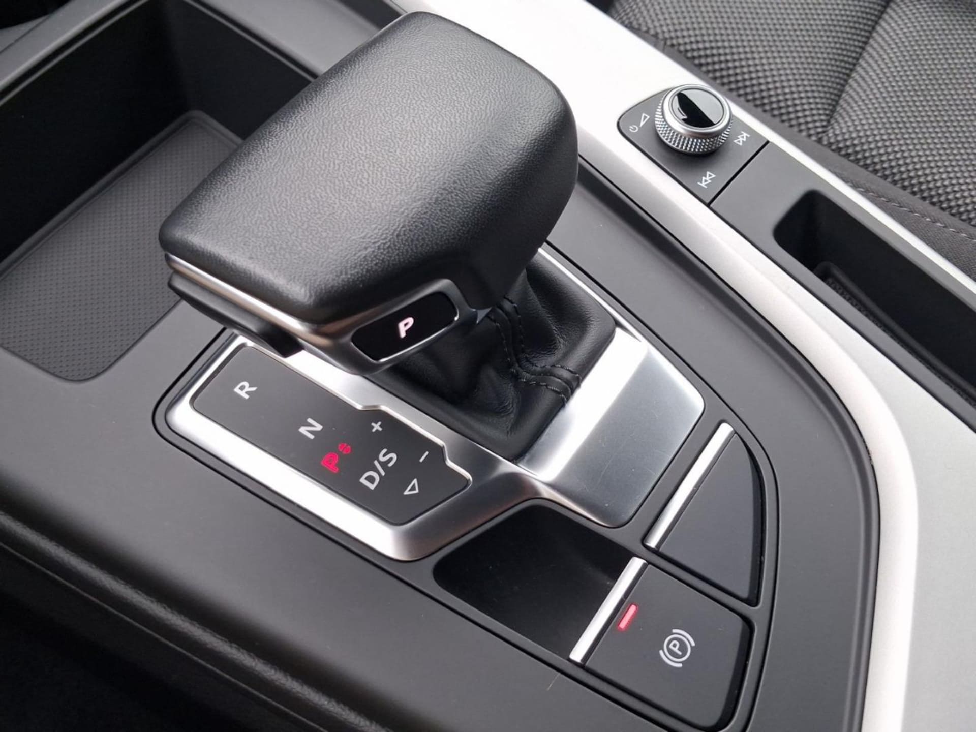 Audi A4 Avant S line