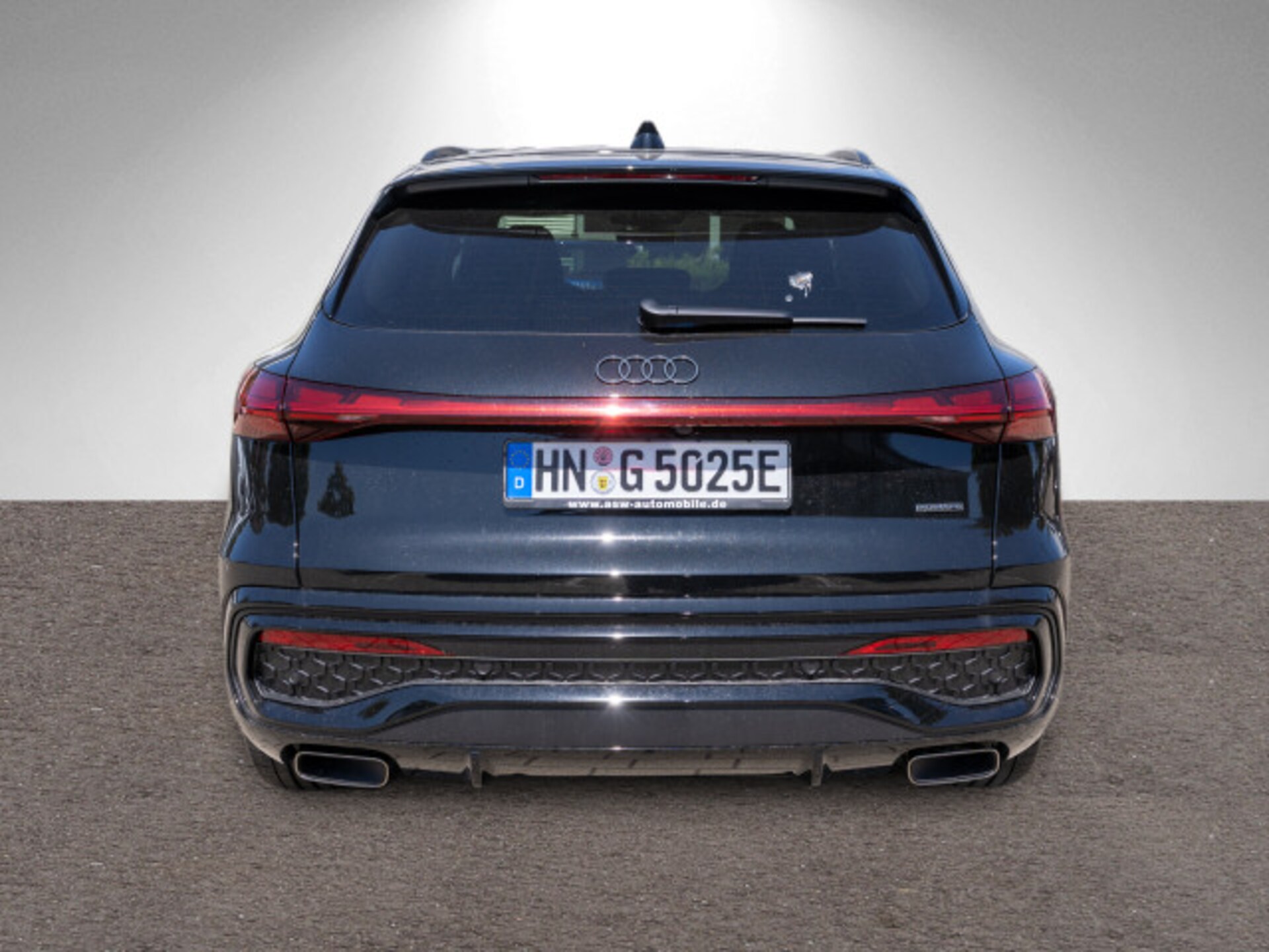 Audi Q5 SUV e-hybrid edition one