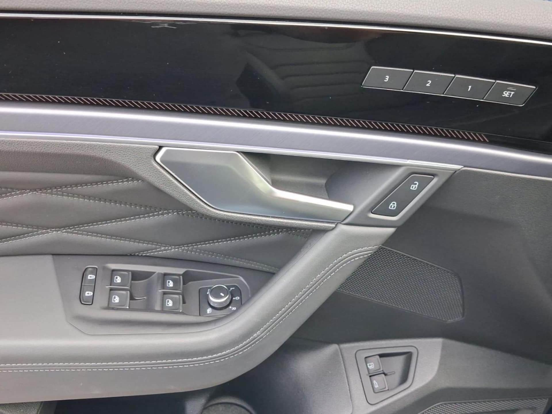 Volkswagen Touareg R