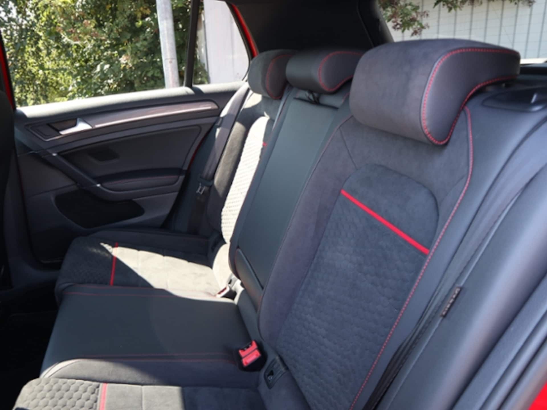 Volkswagen Golf GTI Performance