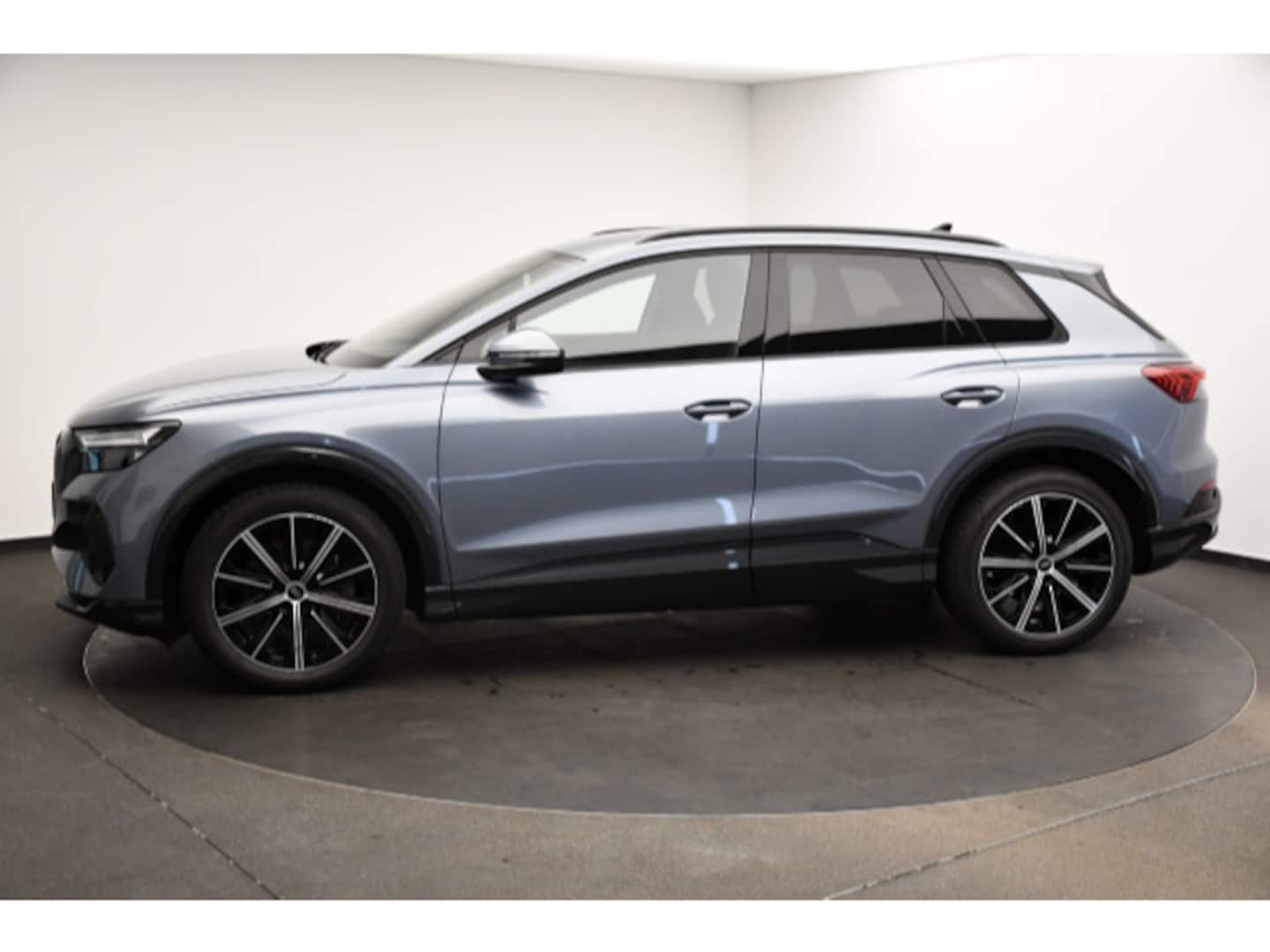 Bild über Audi Q4 e-tron 45 e-tron quattro - für weitere Informationen kontaktieren Sie den Audi Partner