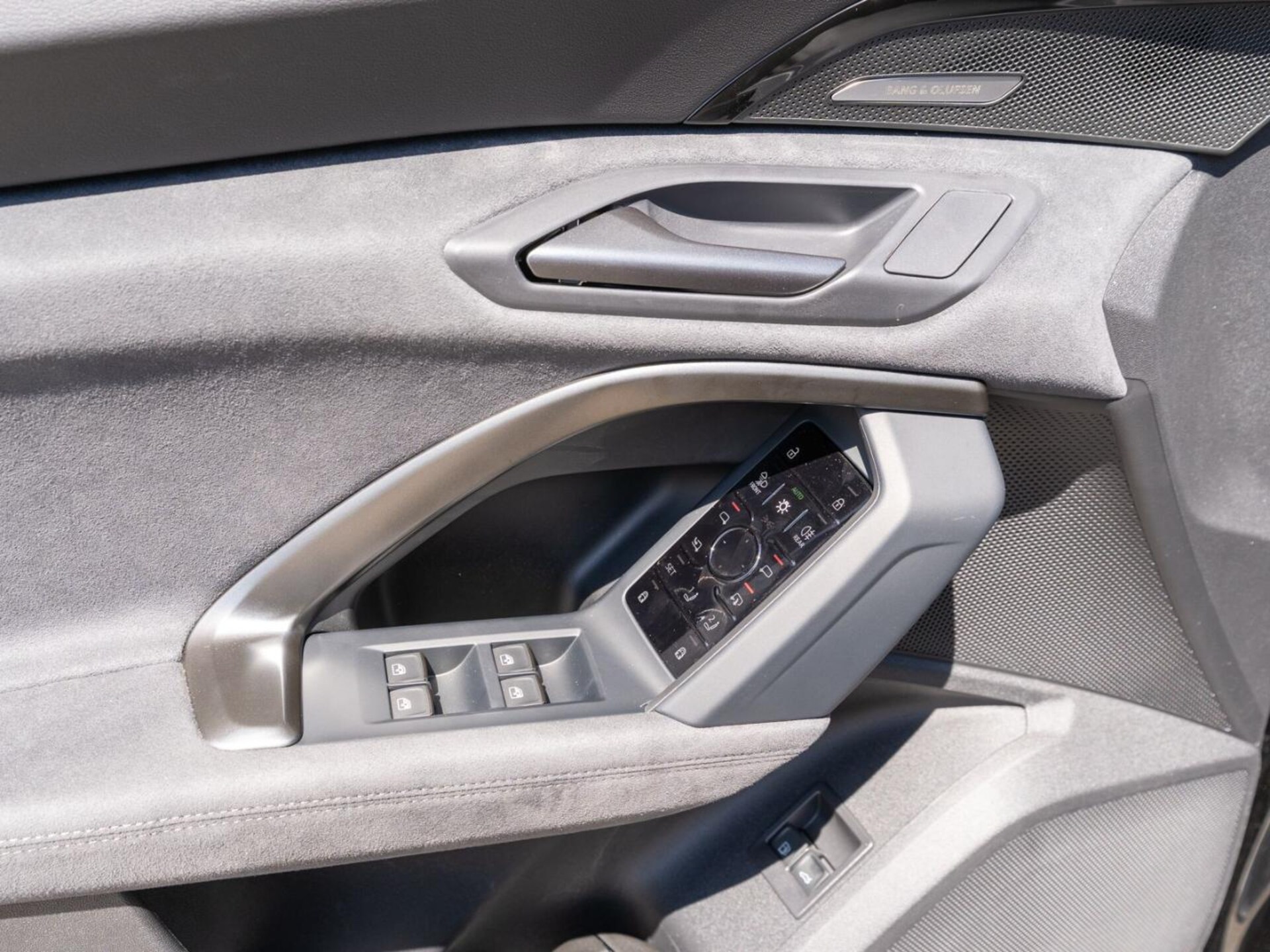 Audi Q5 SUV e-hybrid edition one