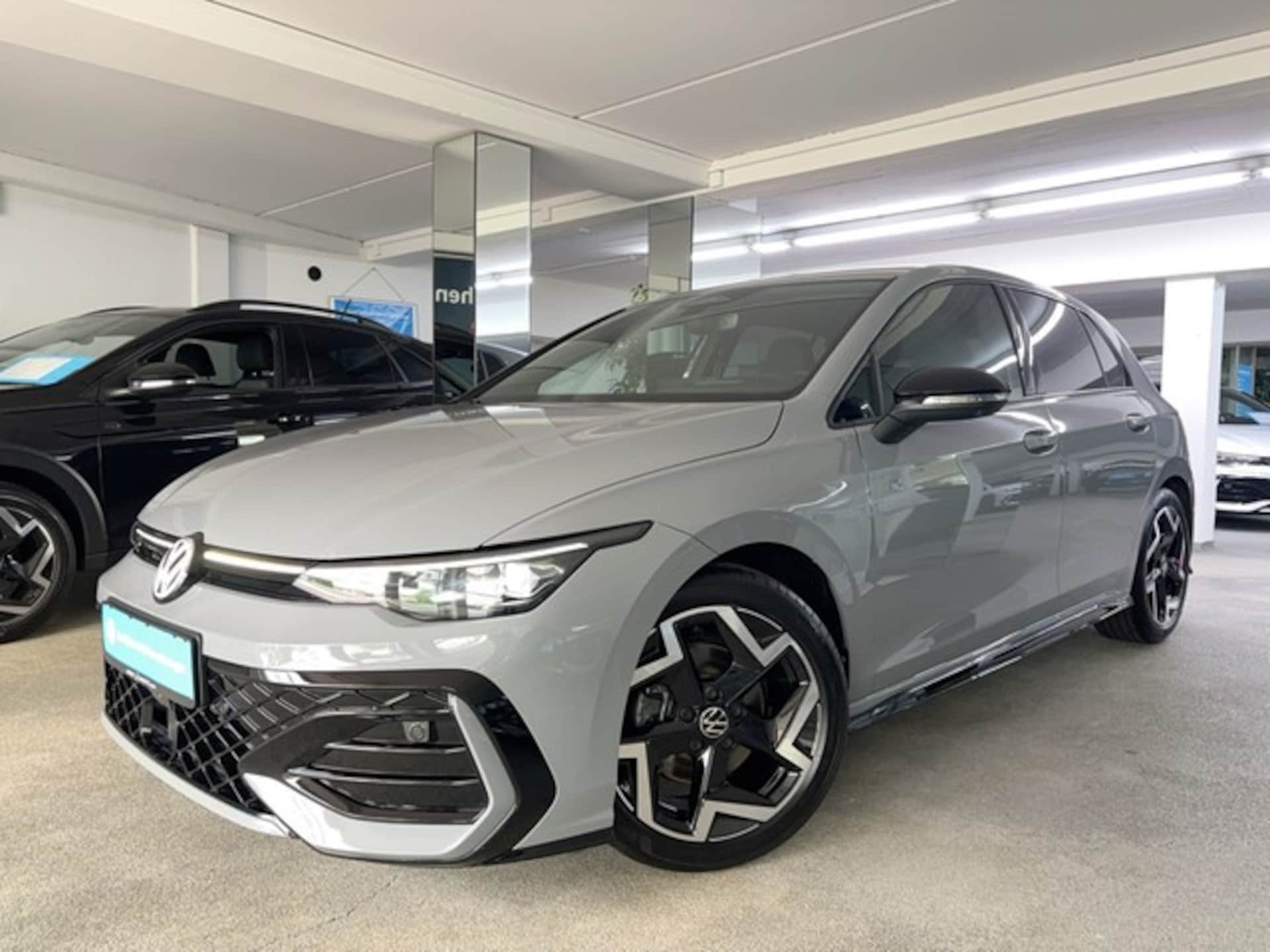 Volkswagen Golf R-Line