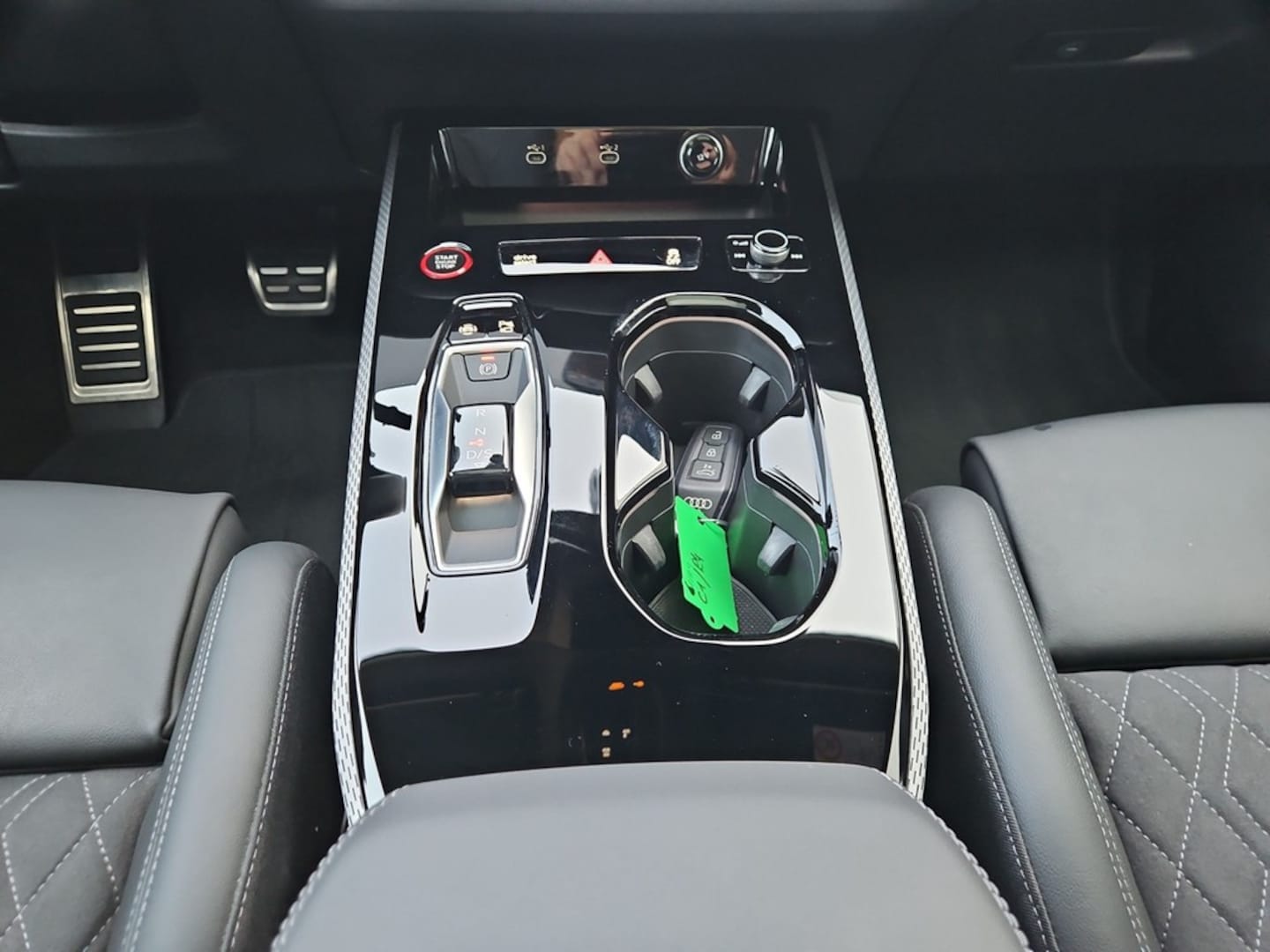 Bild über Audi S5 Limousine TFSI 270 kW S tronic - für weitere Informationen kontaktieren Sie den Audi Partner