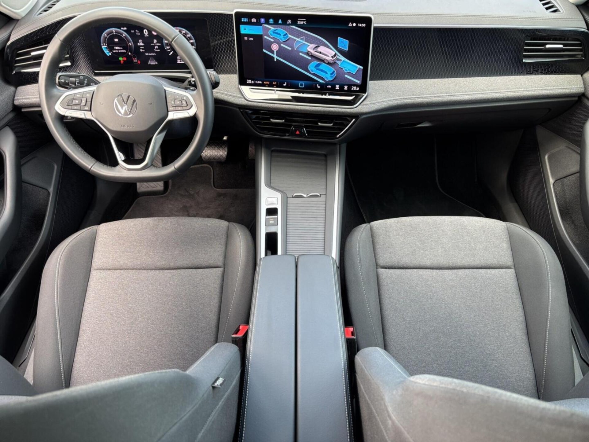 Volkswagen Passat Model bazowy