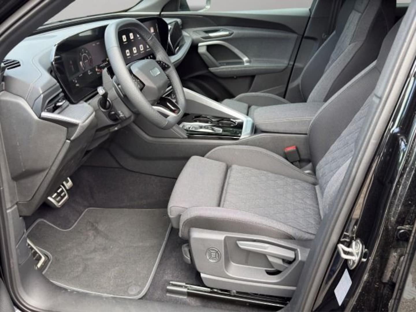 Bild über Audi Q5 SUV TDI quattro 150 kW S tronic - für weitere Informationen kontaktieren Sie den Audi Partner