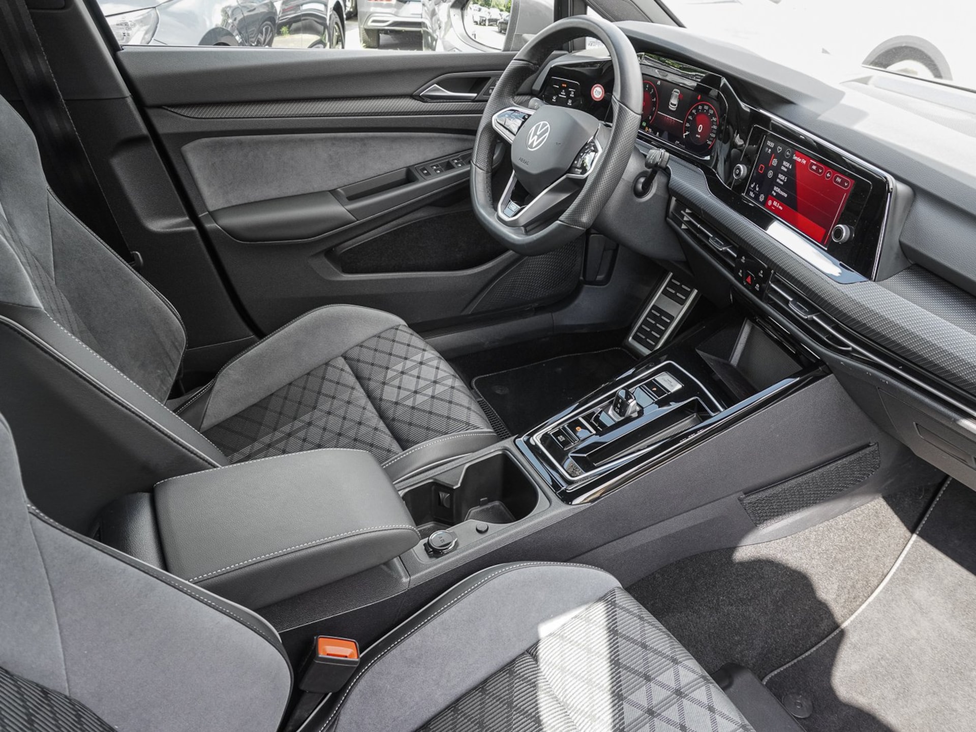 Volkswagen Golf R-Line