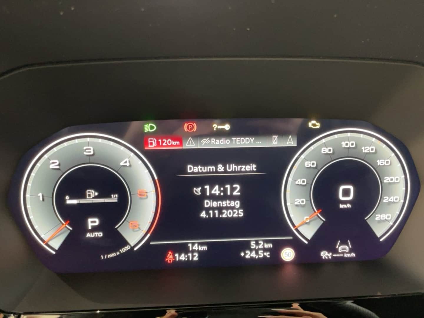 Bild über Audi A3 Limousine TDI S tronic - für weitere Informationen kontaktieren Sie den Audi Partner