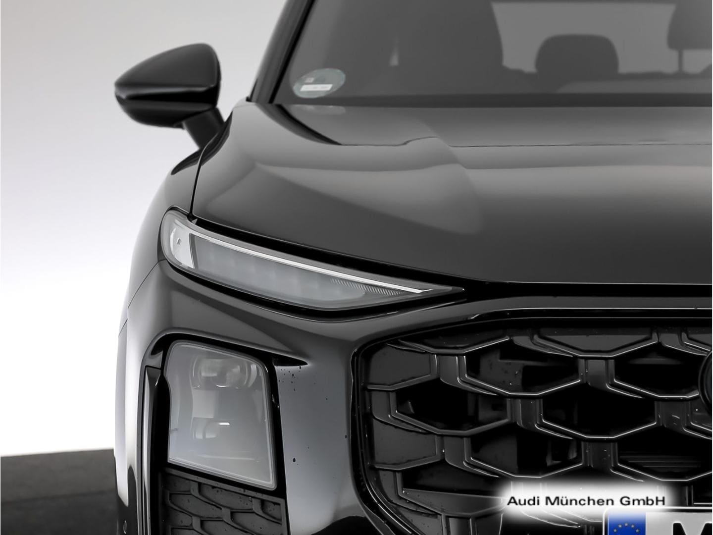 Bild über Audi Q3 SUV TFSI quattro 150 kW S tronic - für weitere Informationen kontaktieren Sie den Audi Partner