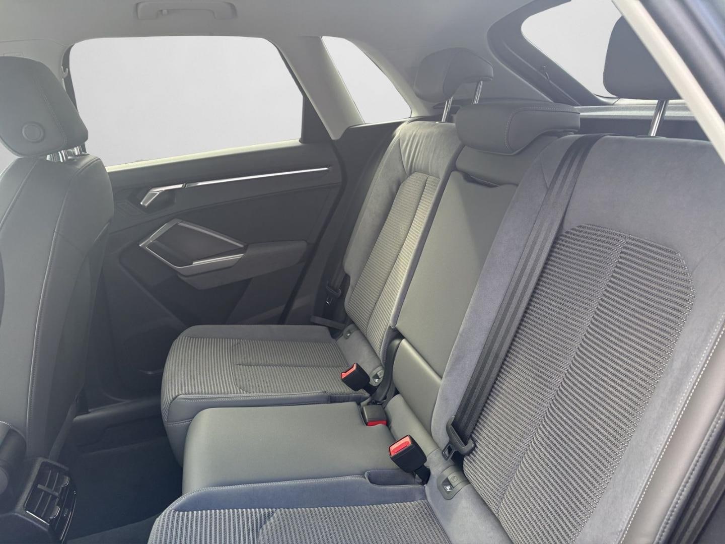 Bild über Audi Q3 TFSI 110 kW S tronic - für weitere Informationen kontaktieren Sie den Audi Partner