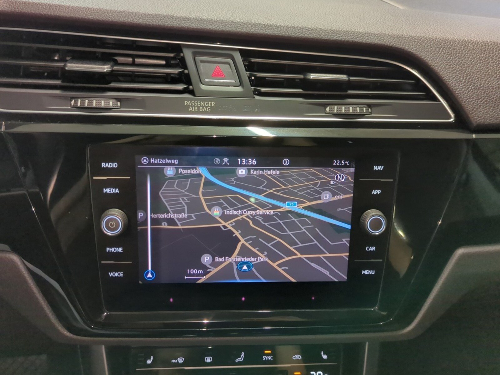 Volkswagen Touran – Bild 13