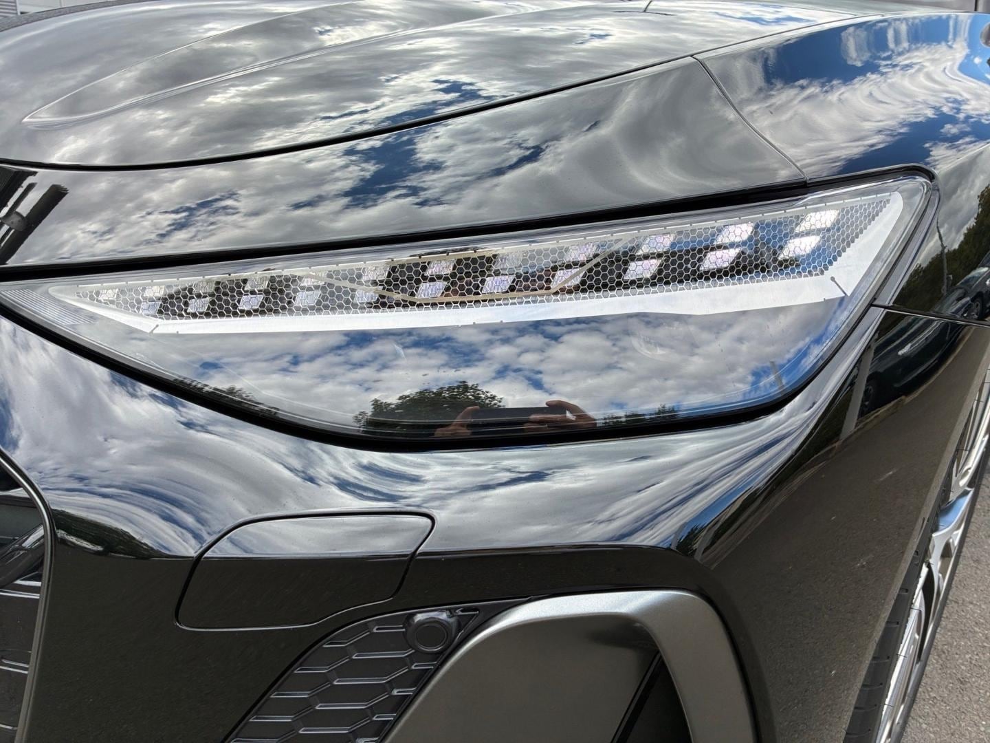 Bild über Audi A6 Avant TFSI quattro 270 kW S tronic - für weitere Informationen kontaktieren Sie den Audi Partner