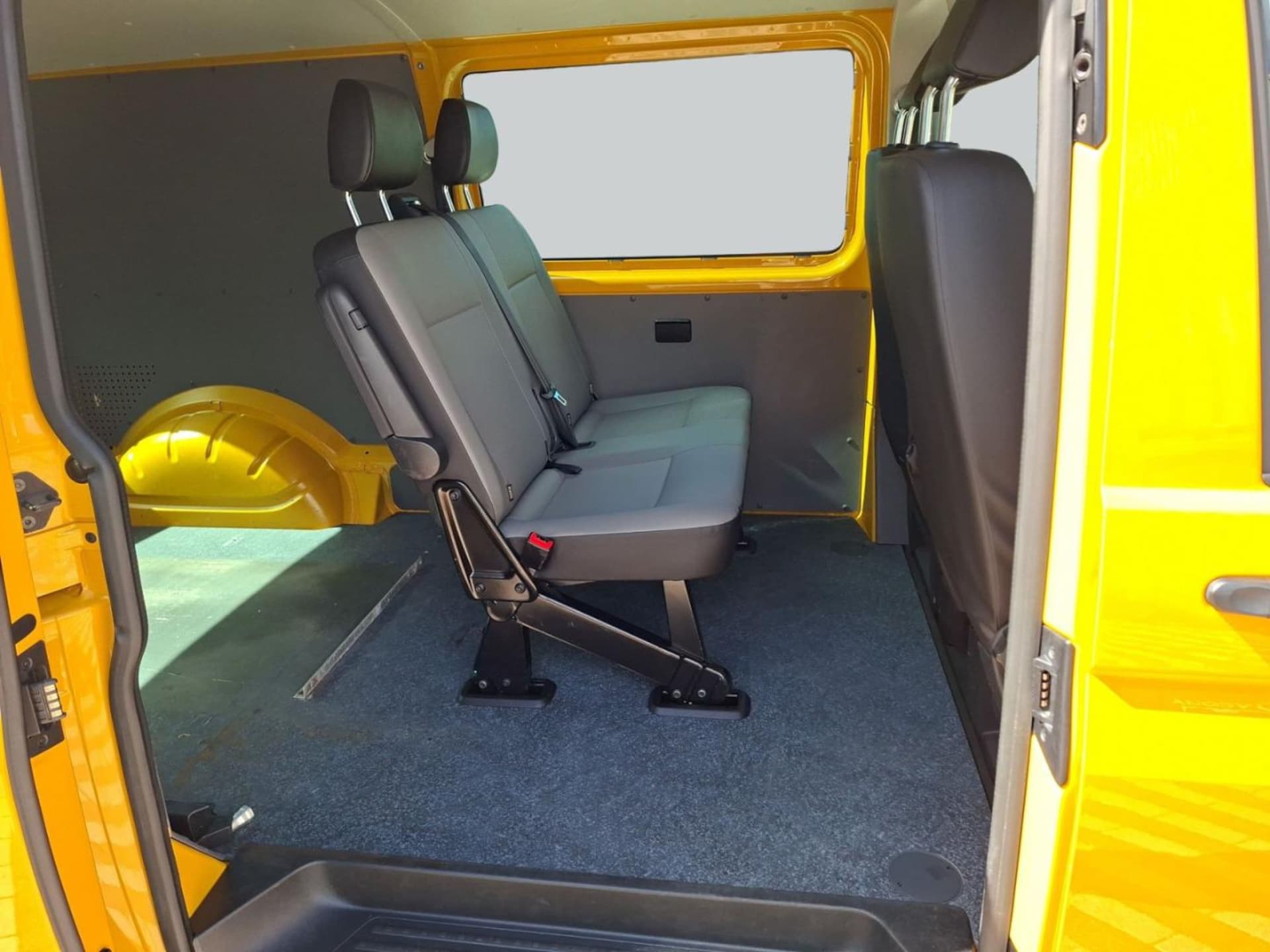 Volkswagen T6.1 Transporter Kombi langer Radstand
