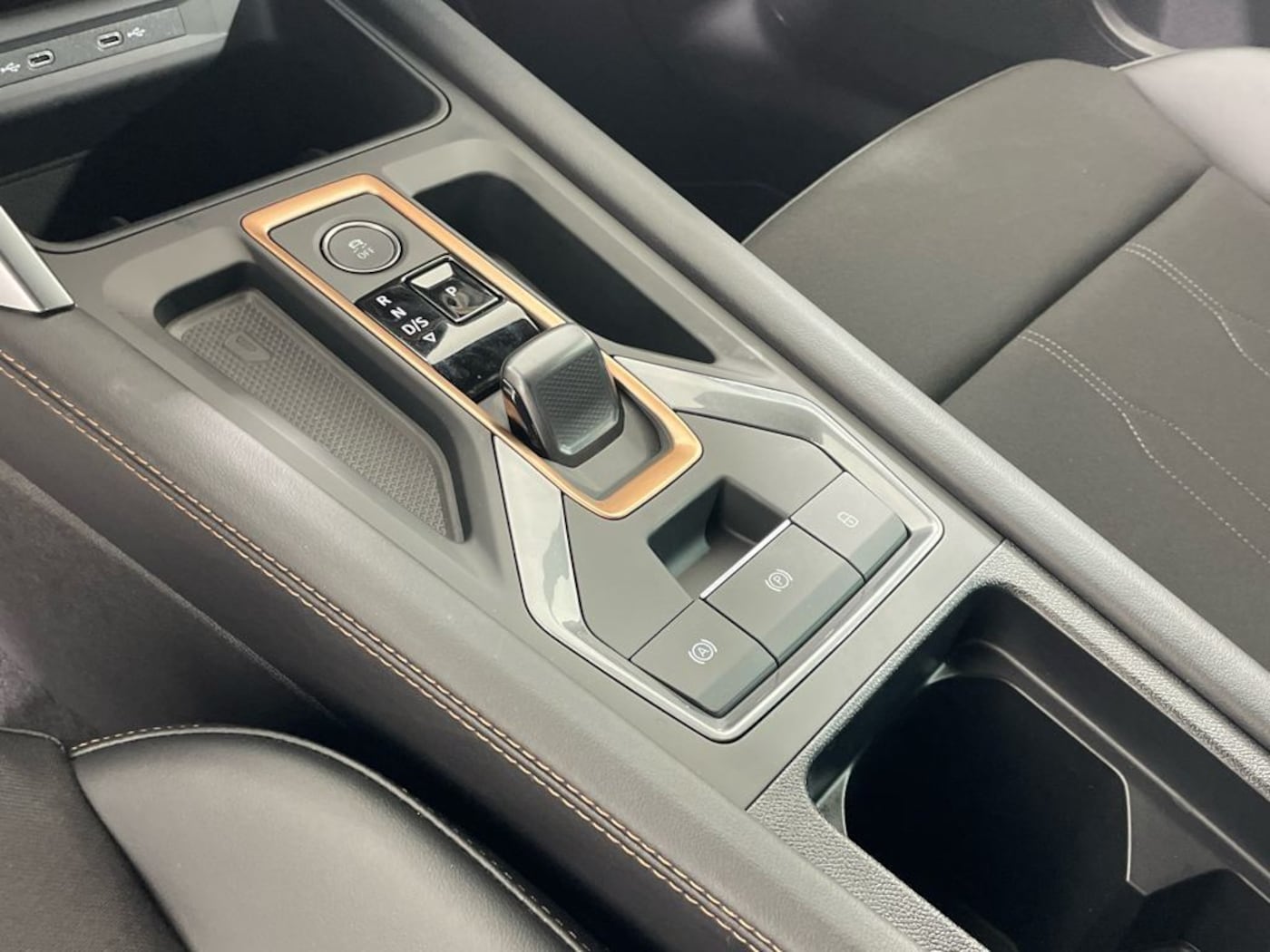 CUPRA Leon León 1.5 eTSI DSG 110 kW (150 CV) — photo 20