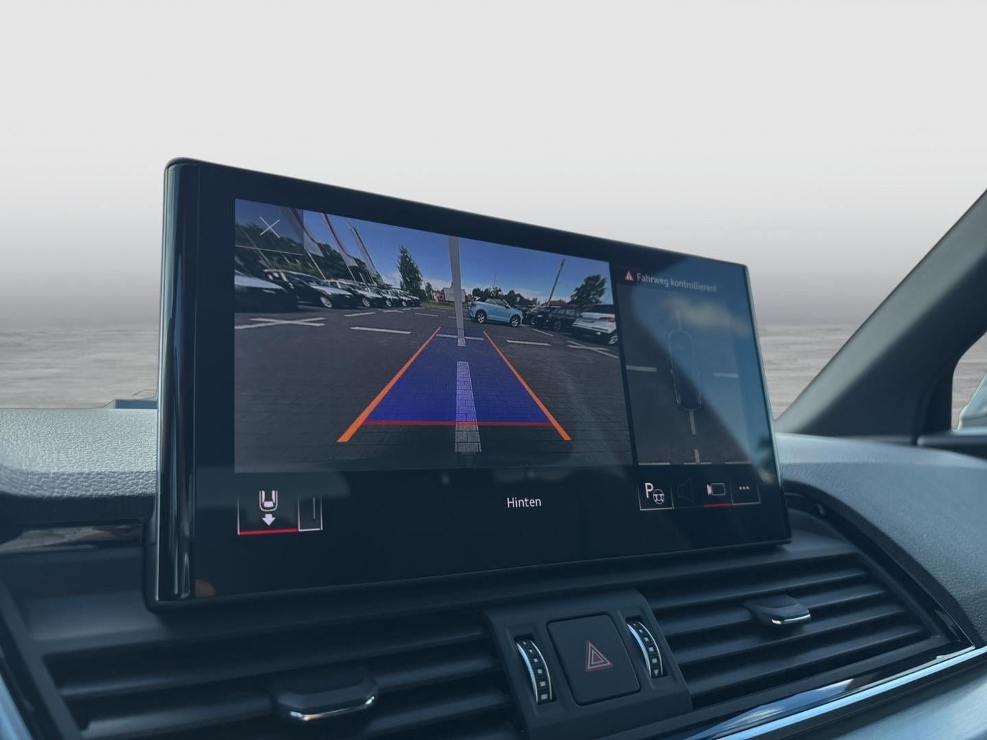 Bild über Audi Q5 40 TDI quattro 150 kW S tronic - für weitere Informationen kontaktieren Sie den Audi Partner