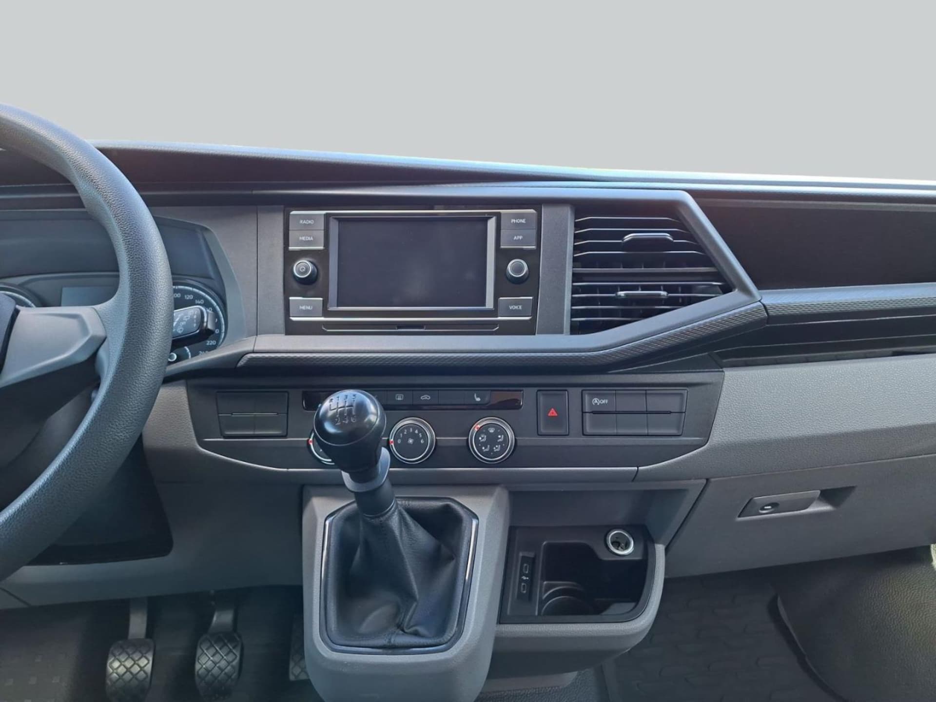 Volkswagen T6.1 Transporter Kombi langer Radstand