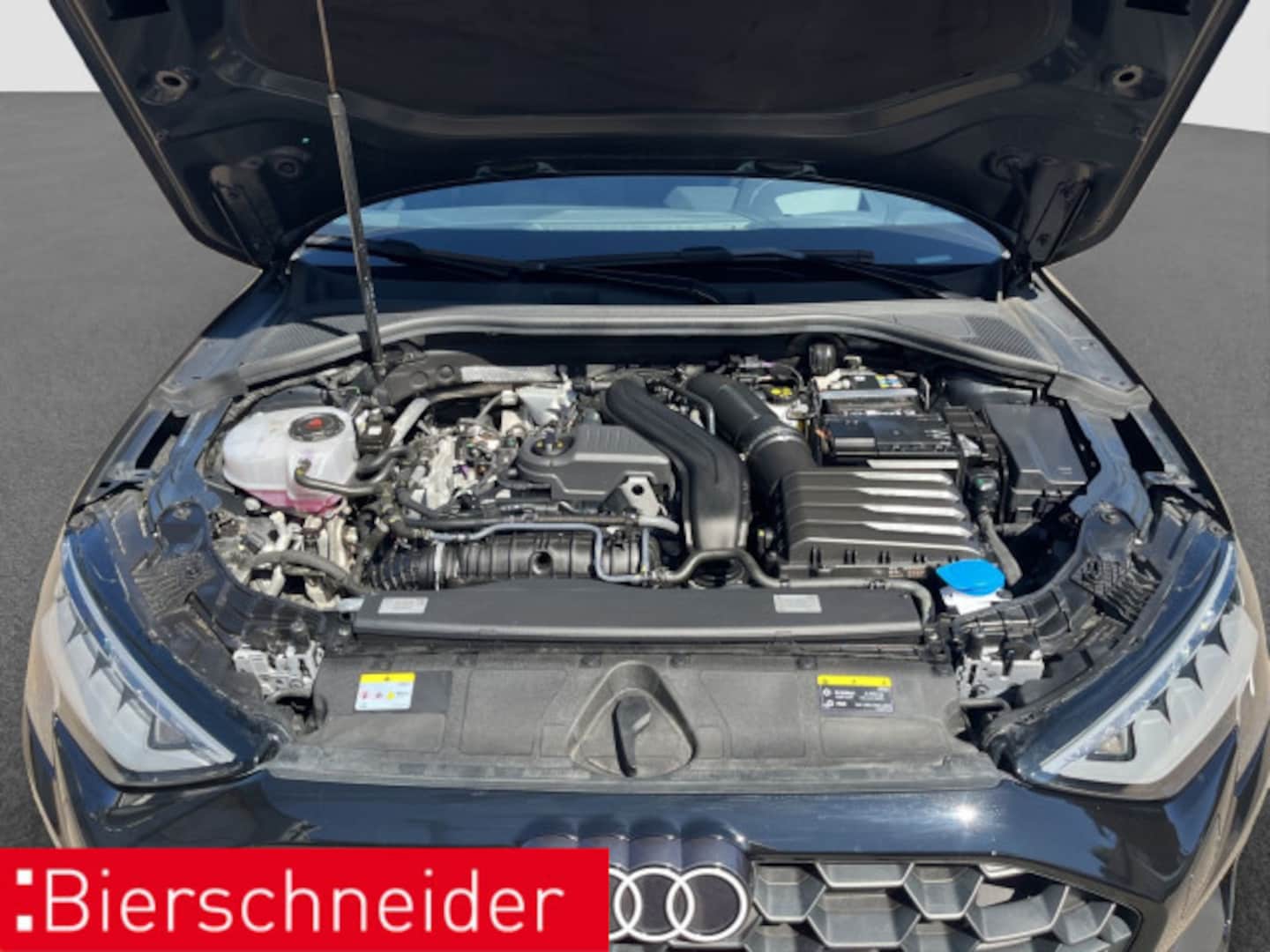 Bild über Audi A3 Sportback 30 TFSI S tronic - für weitere Informationen kontaktieren Sie den Audi Partner