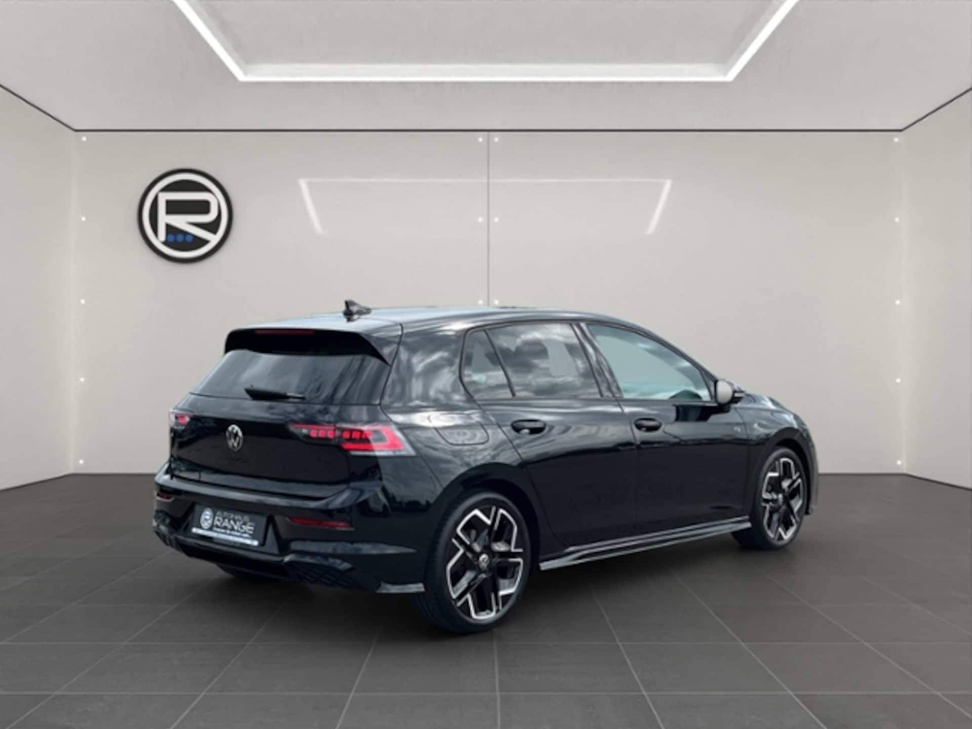 Volkswagen Golf R-Line
