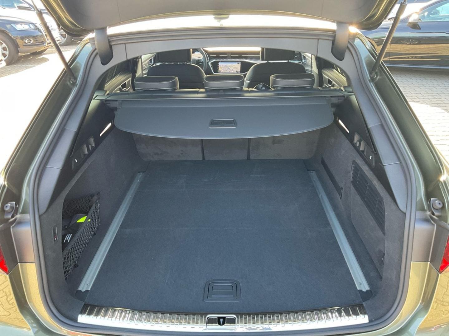 Bild über Audi A6 Avant S line 50 TDI quattro tiptronic - für weitere Informationen kontaktieren Sie den Audi Partner