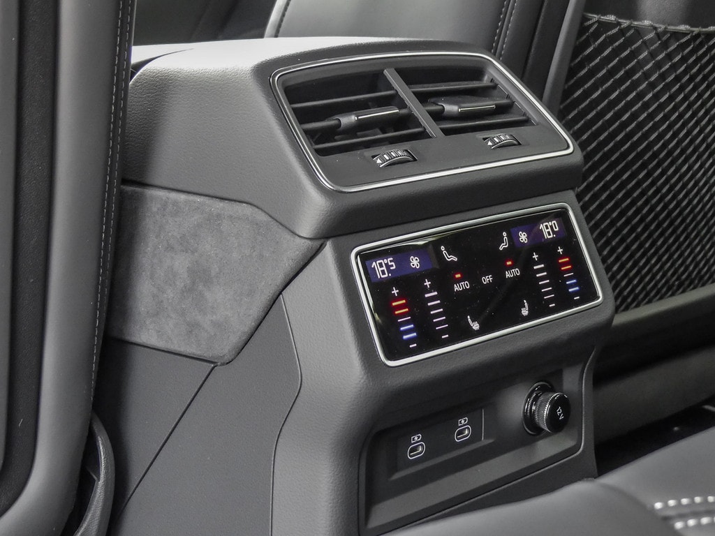 Image about Audi RS 6 Avant RS 6 Avant 441(600) kW(PS) tiptronic