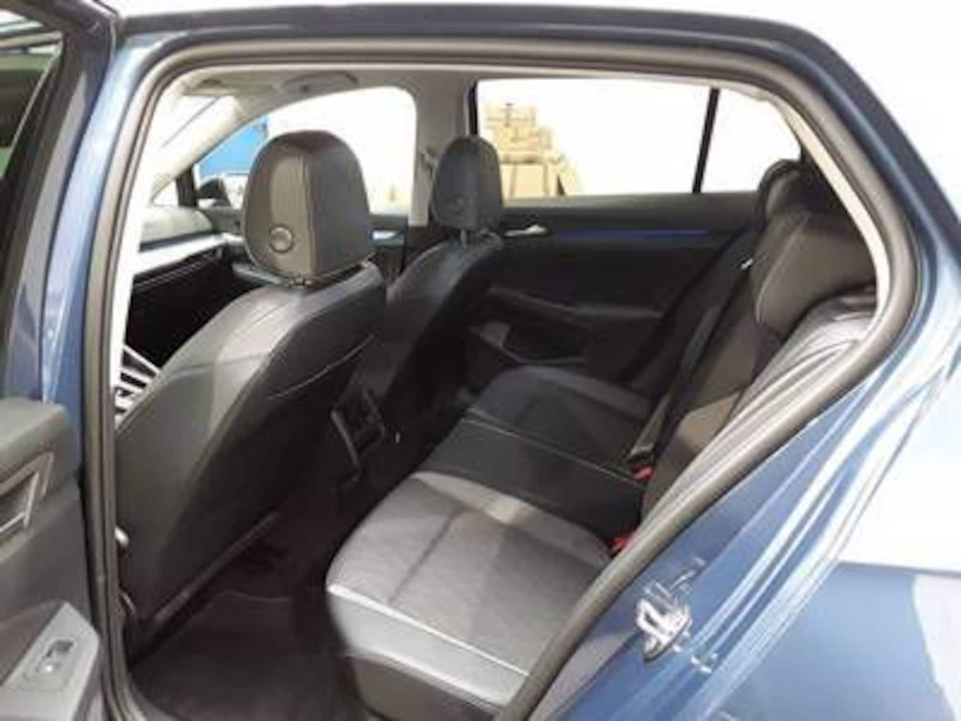 Volkswagen Golf Life