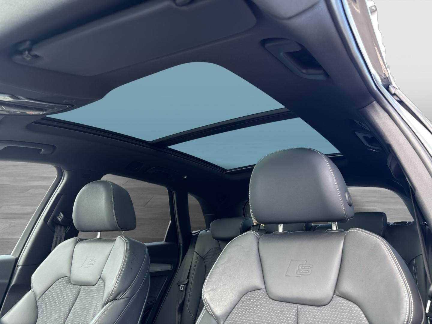 Bild über Audi Q5 40 TDI quattro 150 kW S tronic - für weitere Informationen kontaktieren Sie den Audi Partner