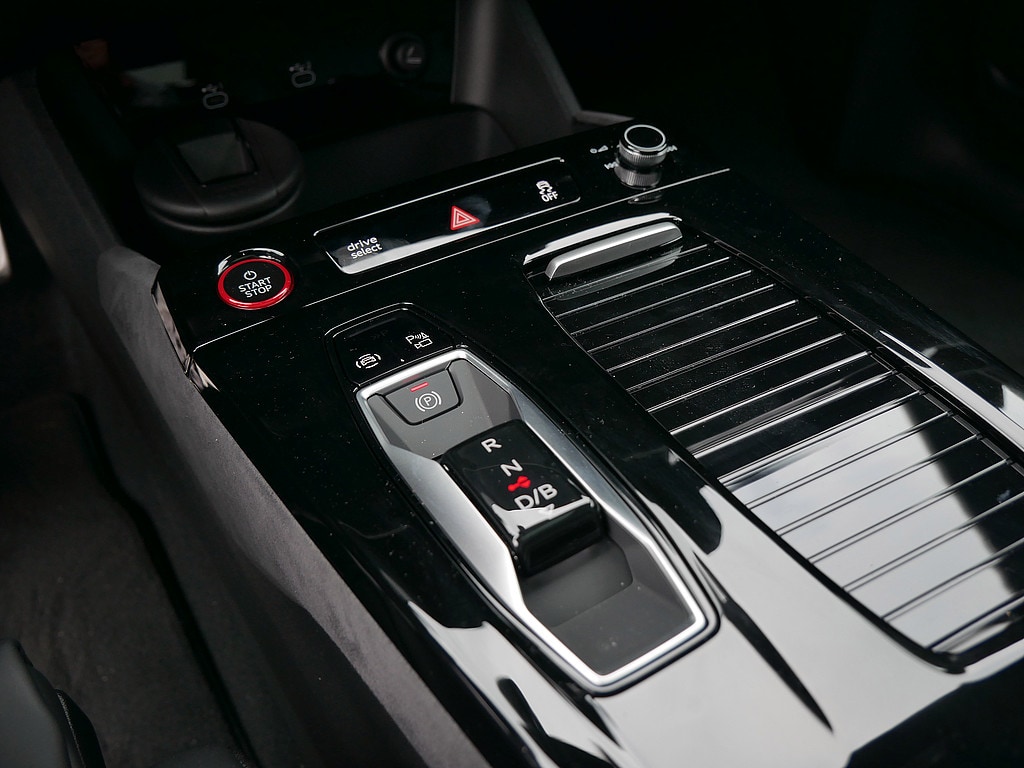 Image about Audi SQ6 Sportback e-tron e-tron