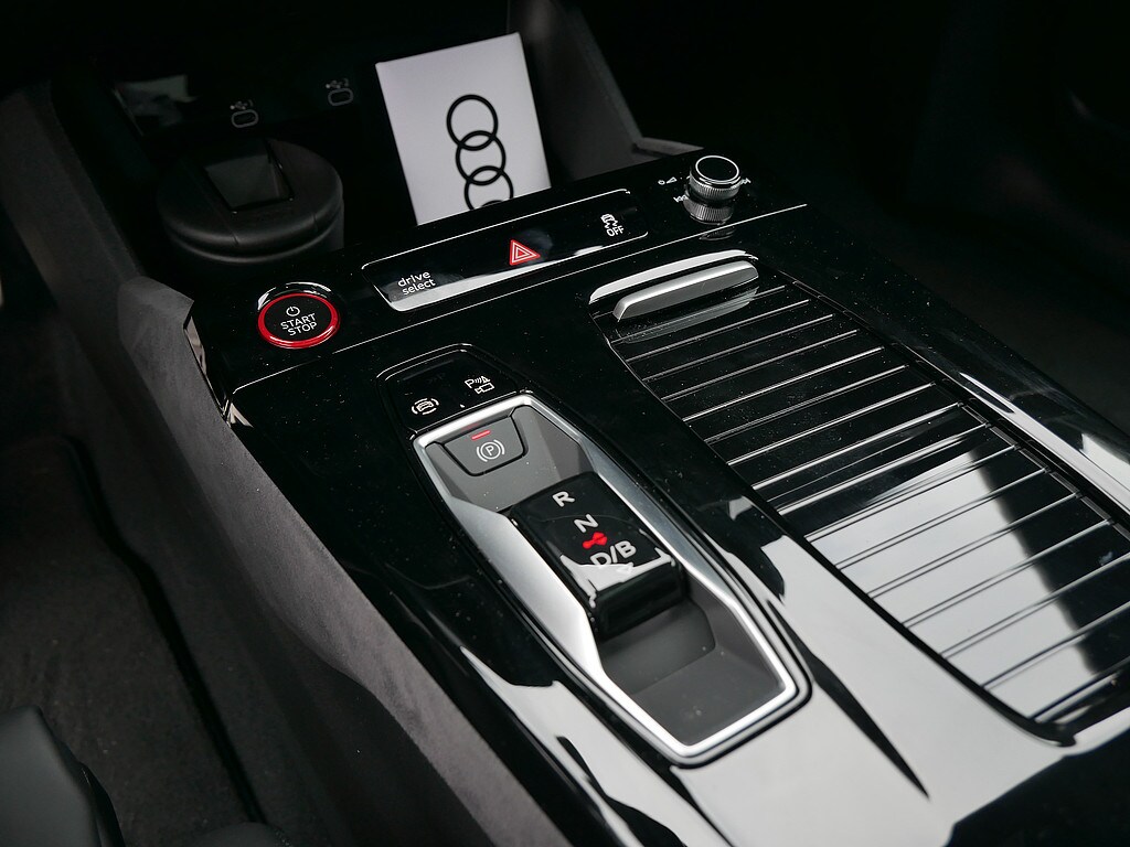 Image about Audi SQ6 Sportback e-tron e-tron