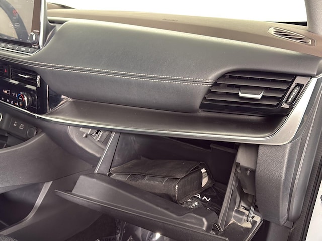 2021 Nissan Rogue SV - Photo 25