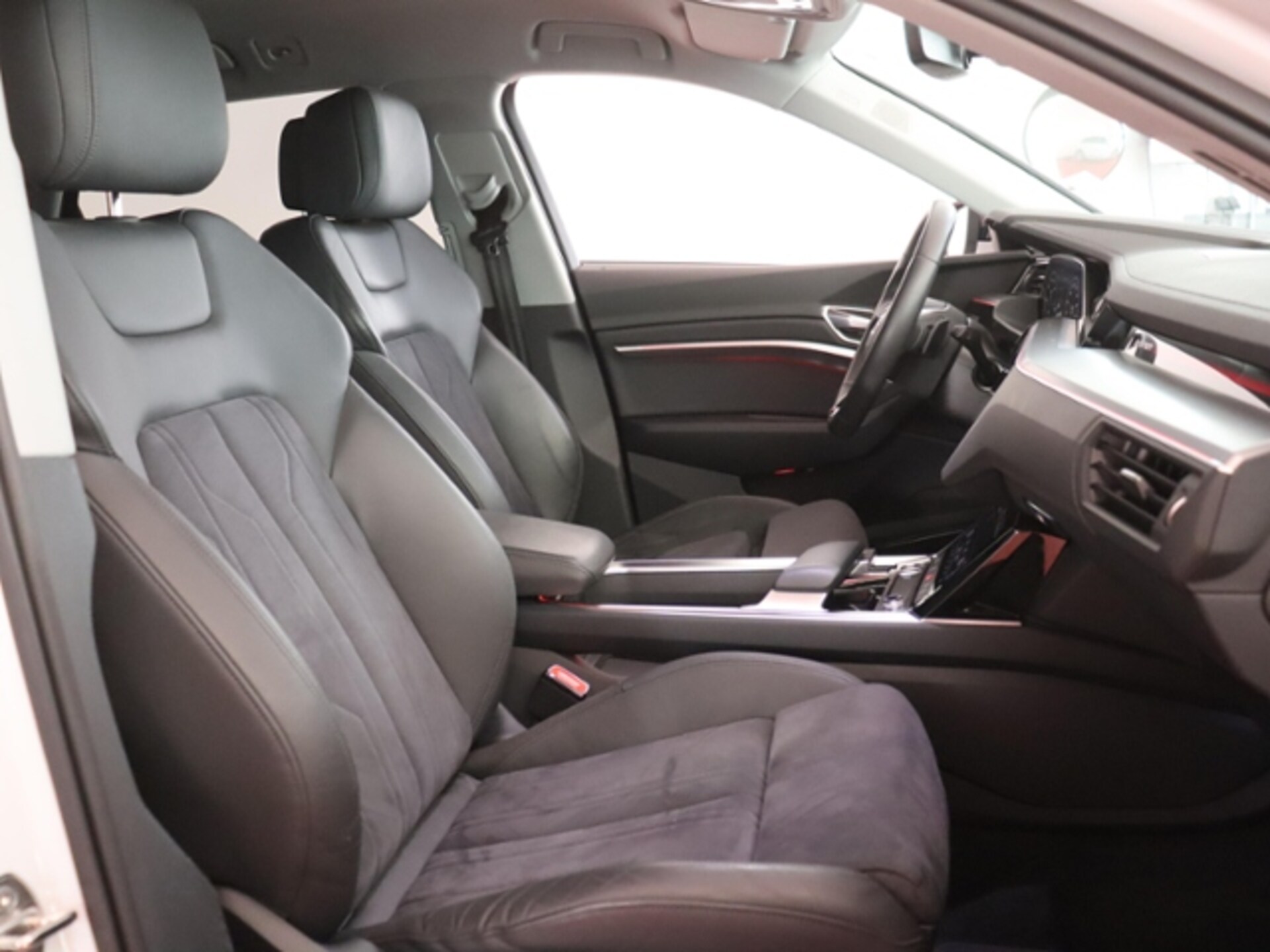 Audi e-tron advanced