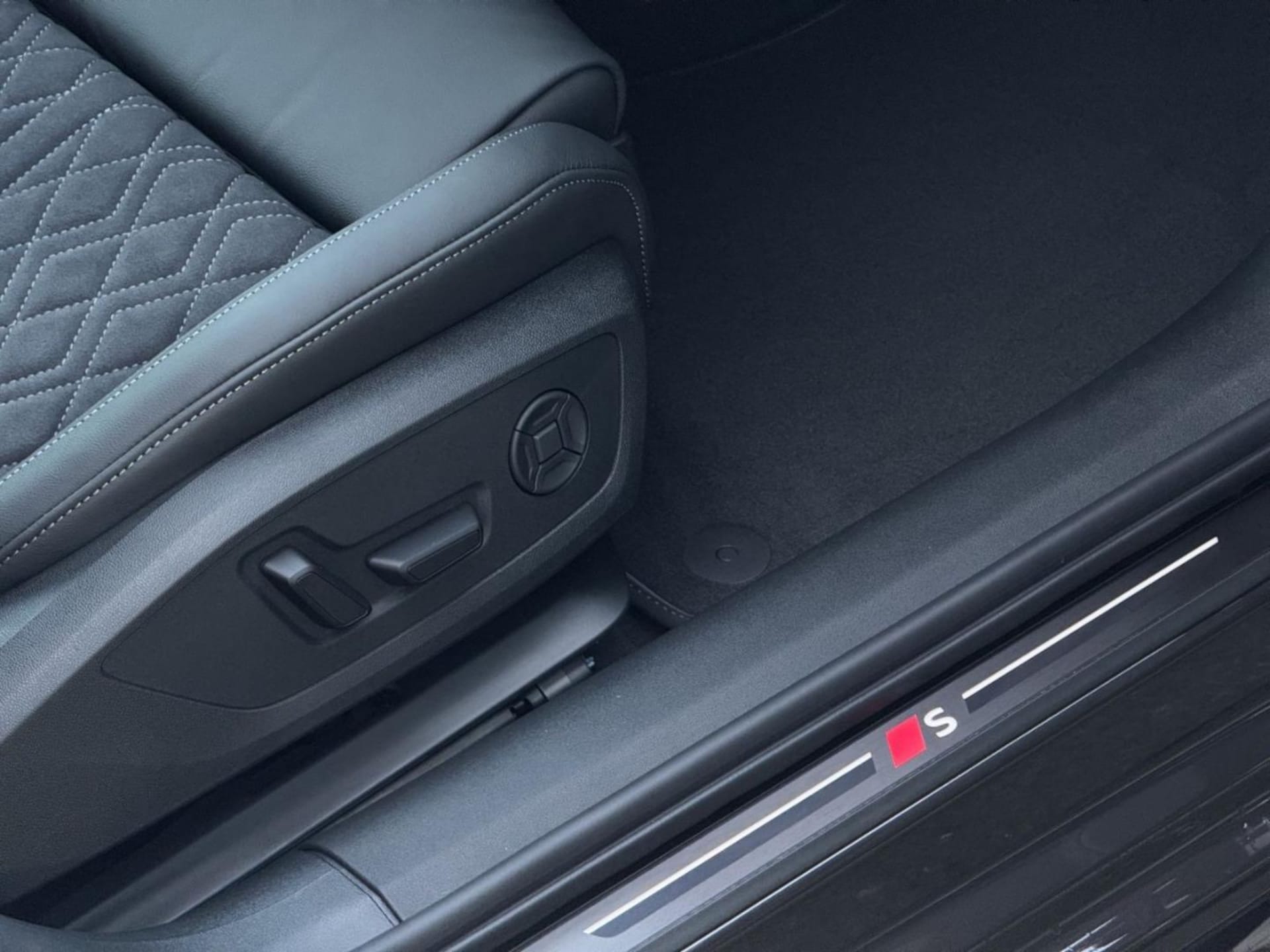 Audi A6 Avant edition one