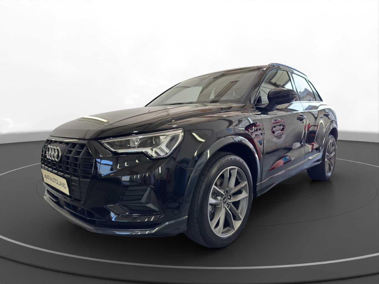 Bild über Audi Q3 TDI 110 kW S tronic - für weitere Informationen kontaktieren Sie den Audi Partner