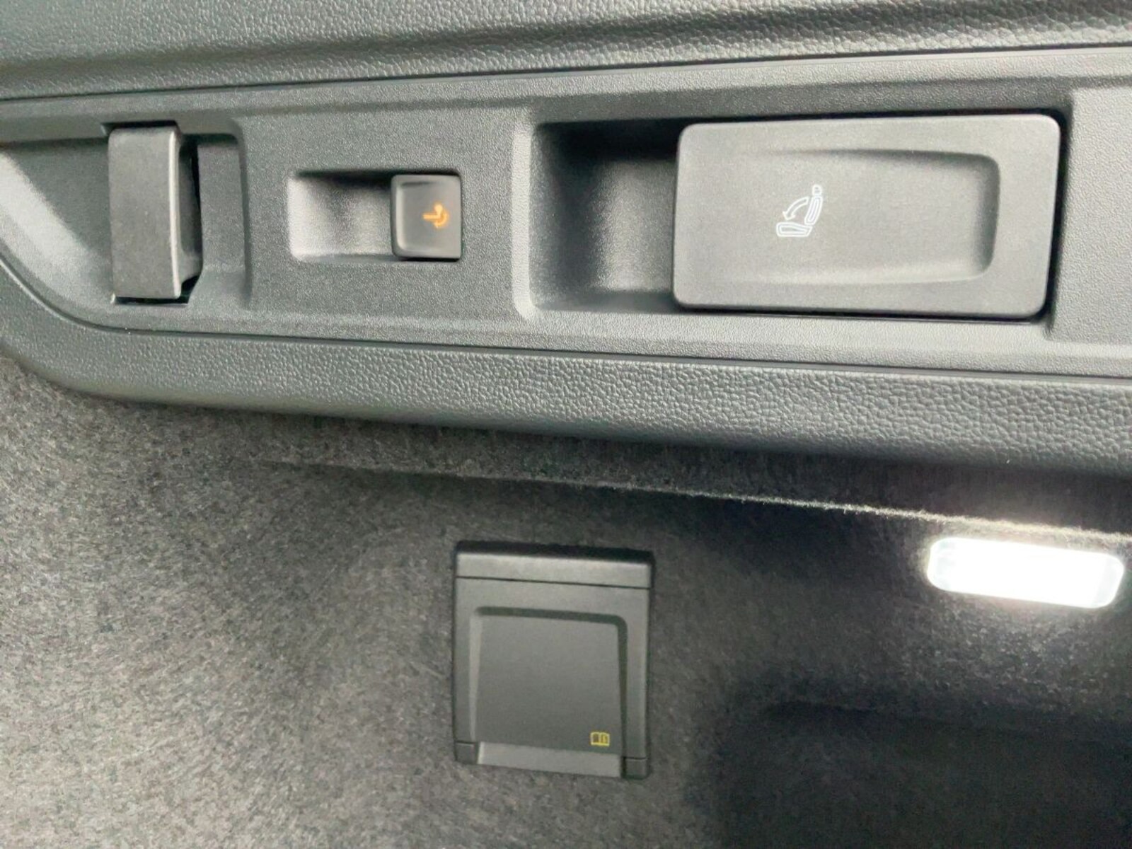Volkswagen Passat – Bild 14