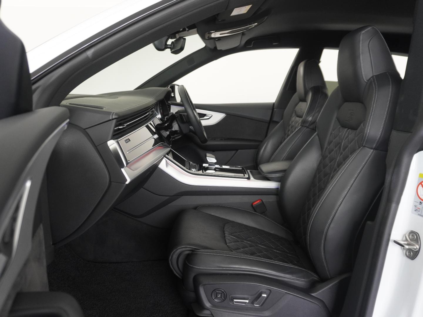 Image about Audi Q8 55 TFSI quattro S line 250(340) kW(PS) tiptronic