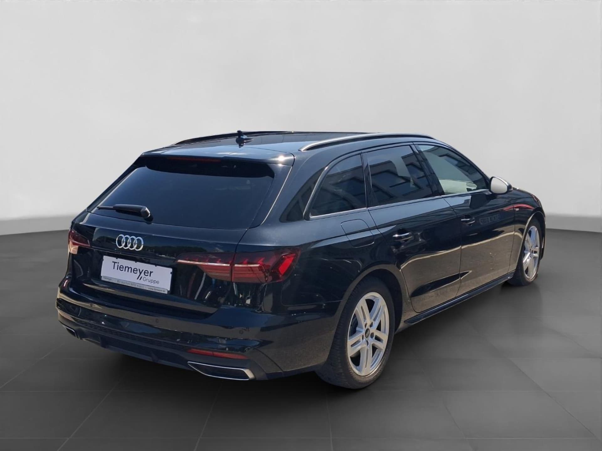 Audi A4 Avant S line