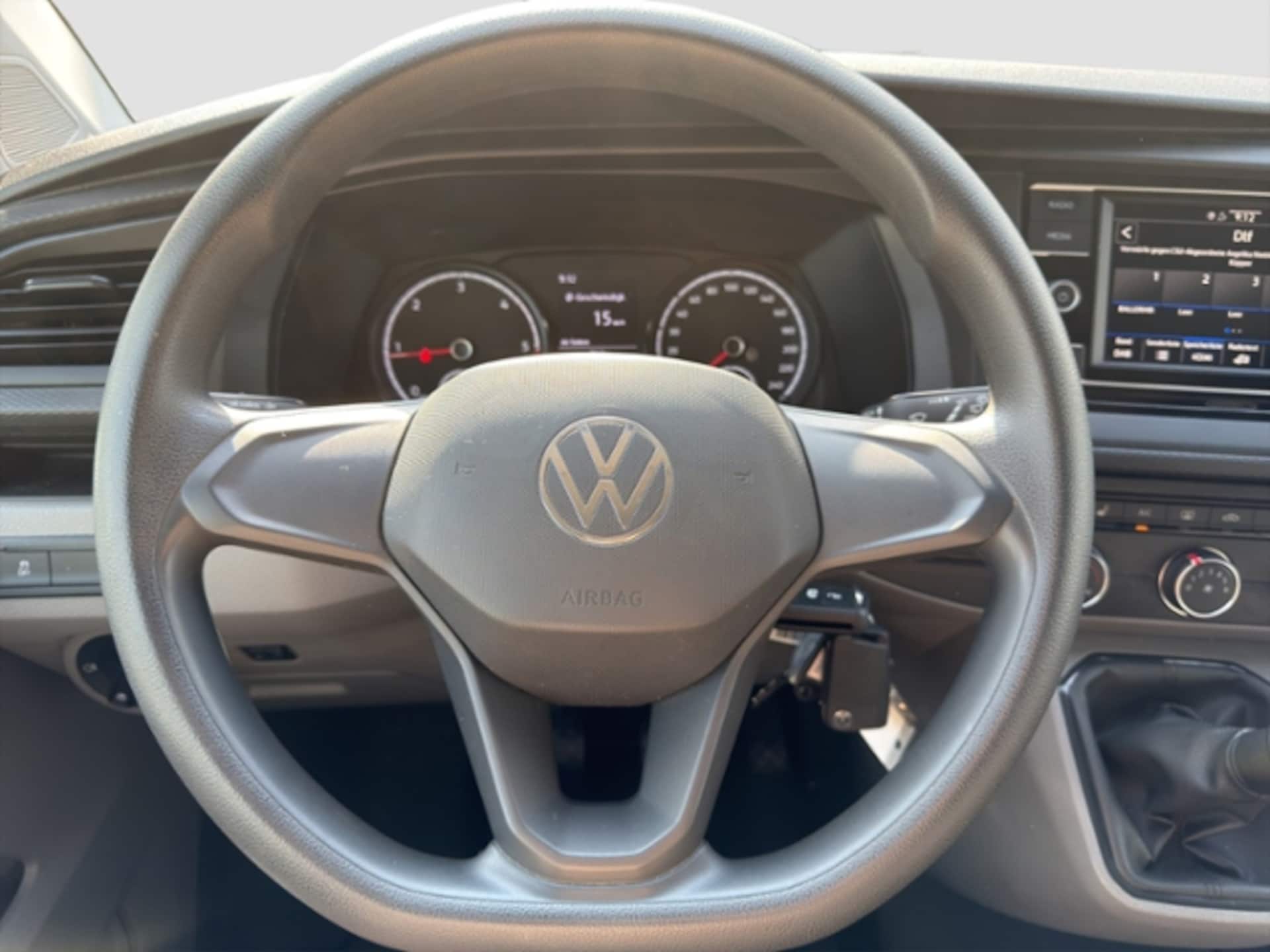 Volkswagen T6.1 Transporter Kasten langer Radstand