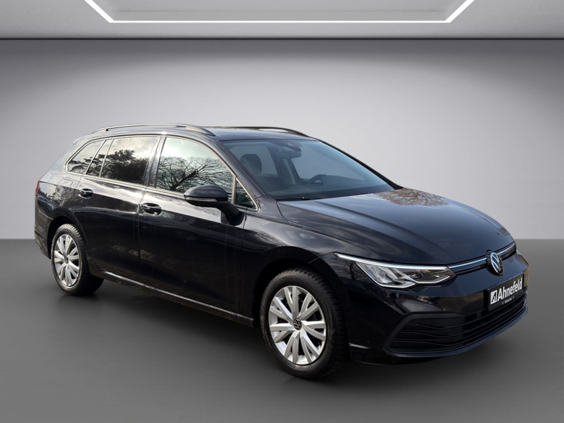 Volkswagen Golf Variant Life
