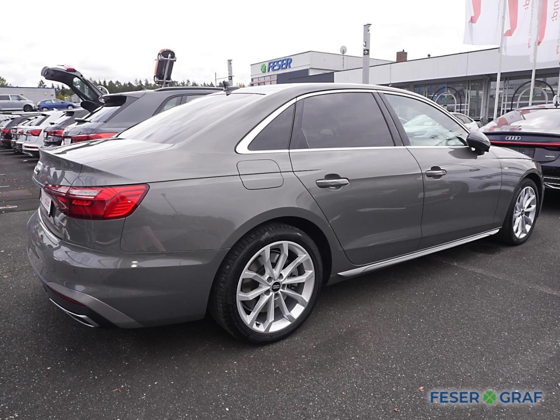 Audi A4 Limousine S line