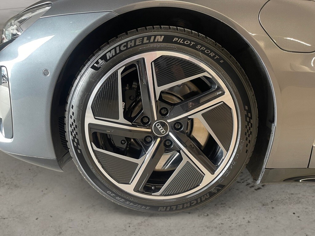 Bild som visar Audi e-tron GT e-tron GT quattro 350,00 kW - för mer information kontakta din Audi Partner