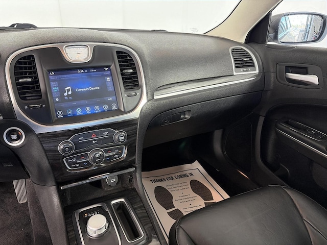 2017 Chrysler 300