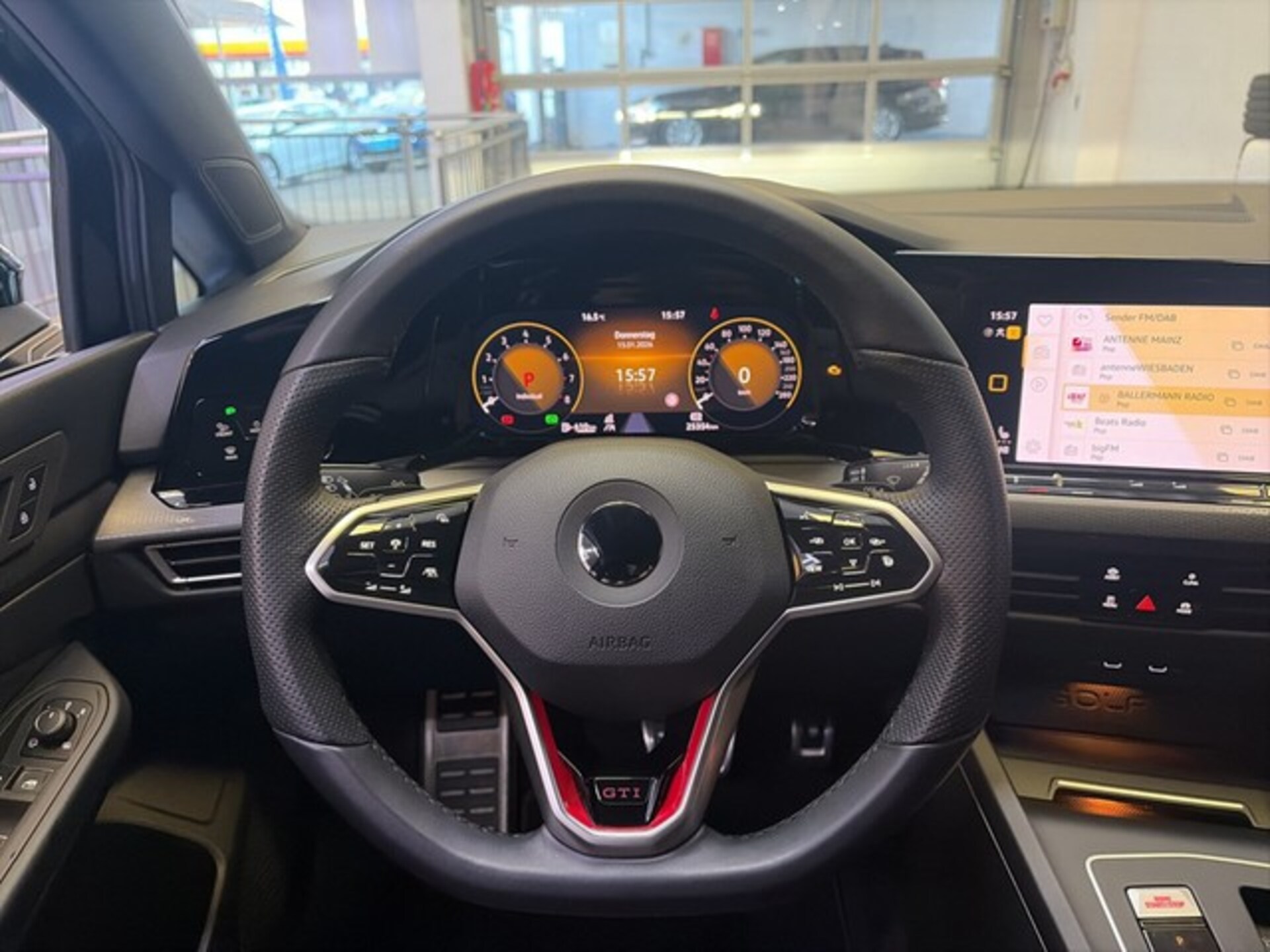 Volkswagen Golf GTI